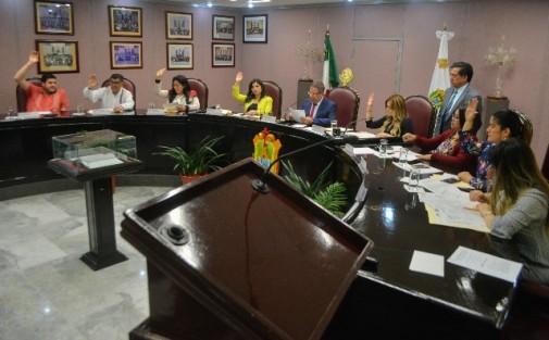 Durante la lectura de la correspondencia se leyó un oficio donde se dio a conocer el regreso de los diputados que habrían renunciado, entre estos Magdaleno, Jésica y los otros.  