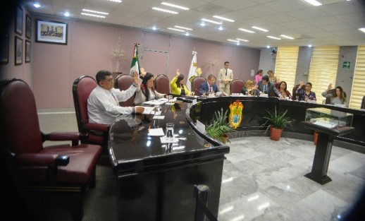 Durante la lectura de la correspondencia se leyó un oficio donde se dio a conocer el regreso de los diputados que habrían renunciado, entre estos Magdaleno, Jésica y los otros.  