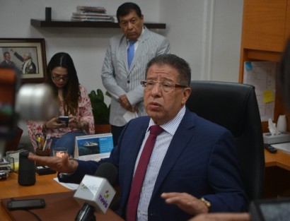 El presidente de la Mesa Directiva de la LXV Legislatura del Congreso, diputado José Manuel Pozos Castro, reconoció el compromiso de todas y todos los compañeros diputados, más allá de tintes políticos, para lograr la aprobación del presupuesto de egresos por unanimidad durante la segunda sesión extraordinaria, la cual se llevó a cabo el pasado miércoles, ya que consolidó el ejercicio que el pueblo de Veracruz espera de sus representantes populares.