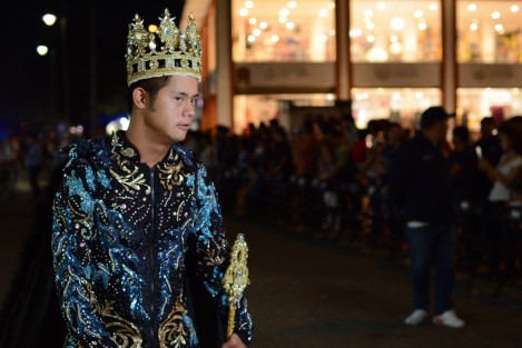 Se llevó a cabo la Rumbata de la corte real infantil, saliendo el desfile sobre la avenida Independencia, en el centro de Veracruz, previo a la coronación infantil que será en la Macroplaza. 