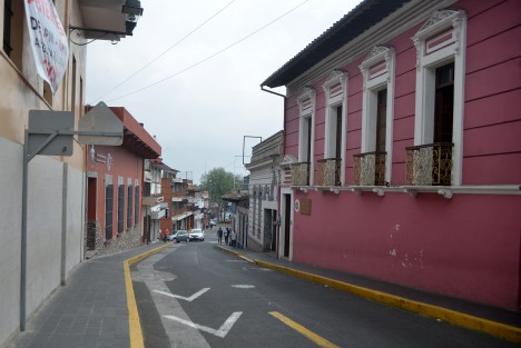 Varias calles del centro de la ciudad de Xalapa lucieron con poco tránsito  luego de que el gobierno del estado otorgara dos días para las fiestas de carnaval de Veracruz.