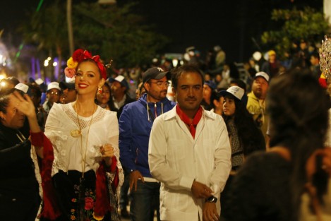 A pesar del mal tiempo, el quinto y último desfile de carros alegóricos y comparsas del Carnaval de Veracruz 2019, transcurrió sin contratiempos. 