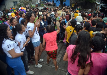 Como cada año gracias a la buena organización  de los habitantes y sin el apoyo de ninguna autoridad municipal o de gobierno, se realizó el carnaval afromestizo de la comunidad de Coyolillo.  