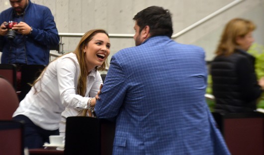 En un ambiente de camaradería y con la presencia de 40 diputados presentes durante la sesión extraordinaria el Congreso de Veracruz avaló la creación de la Guardia Nacional. 