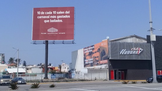 El Monte de Piedad invita a ciudadanos que hayan gastado su dinero en las fiestas del carnaval, para que acudan a sus sucursales a empeñar alguna de sus pertenencias y así poder solventar sus compromisos.