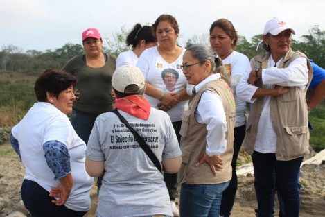 La titular de la CEDHV, Namiko Matzsumoto, estuvo presente en el inicio de la búsqueda de Colectivos en el Kilómetro 13.5 en Veracruz.