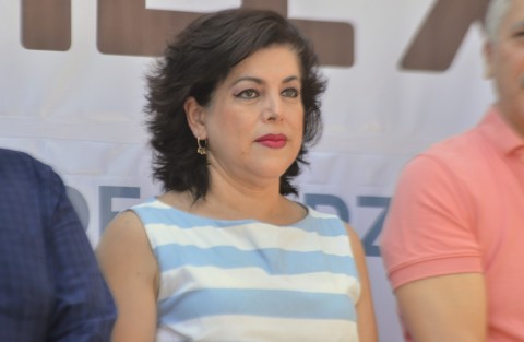Rosalinda Galindo Silva, diputada local por Xalapa, se negó a habla sobre el tema de nepotismo donde su familia hijas y un hermano son servidores de diferentes área del gobierno del estado. 