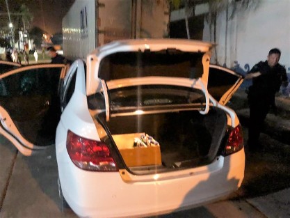 Posteriormente, alrededor de las 00:00 horas de este viernes, se reportó un ataque armado a las instalaciones de la Delegación de Tierra Blanca, que fue repelido por los oficiales, sin bajas. La agresión duró aproximadamente 20 minutos y fue asegurado un vehículo marca Chevrolet, tipo Aveo, en cuya cajuela había seis explosivos  caseros (bombas molotov).