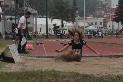 Con competencias de pista y campo en el Estadio Xalapeño Heriberto Jara Corona, iniciaron las actividades de la Olimpiada Estatal Juvenil 2019, en la que participarán más de 3,500 deportistas. 