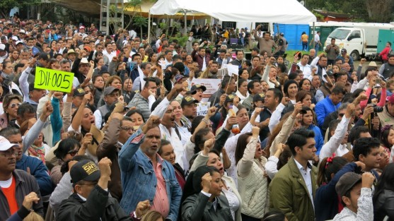 Más de 20 mil trabajadores de la educación de todo el estado se congregaron en Misantla para conmemorar 35 años del fallecimiento del maestro Alfonso Arroyo Flores, fundador del Equipo Político, corriente mayoritaria al interior de la Sección 32 del SNTE.