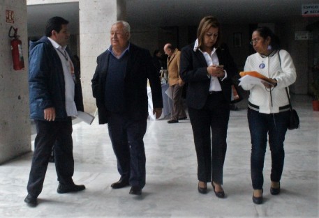 En el auditorio Sebastián Lerdo de Tejada , del Congreso del Estad, se llevó a cabo el foro <em>Legislación para el fortalecimiento de la educación y escuela pública</em>, convocado por las secciones 32 y 56 del Sindicato Nacional de Trabajadores de la Educación (SNTE).
  