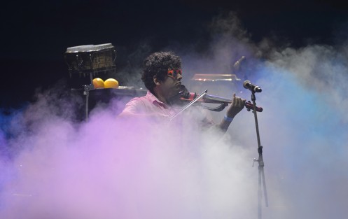 Segundo día de la Cumbre Tajín culminó con el rap totonaco de Juan Sant, la anarcocumbias de Amandititita, los ensambles de los grupos xalapeños Los Sonex y Los Aguas Aguas, y el legendario rock urbano y de protesta de La Maldita Vecindad y Los Hijos del Quinto Patio.  