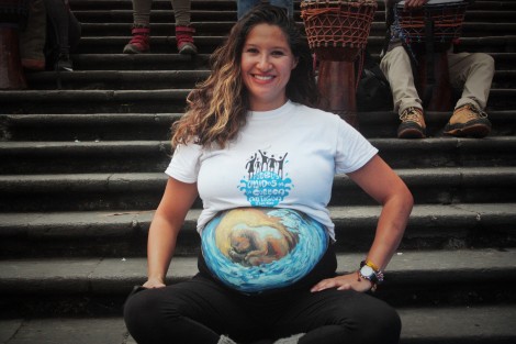 Movimientos y colectivos en defensa del agua realizaron el Carnaval del Agua en Plaza Lerdo para conmemorar el Día Mundial del Agua y exigir al gobierno federal echar atrás el decreto que durante la administración pasada levantó las vedas de las cuencas hidrológicas, dando pie a proyectos que afectan a las mismas y a las comunidades que dependen directamente de ellas. 