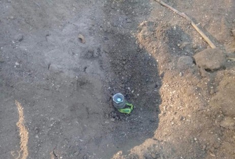 Elementos de la Secretaría de Seguridad Pública (SSP) localizaron una toma clandestina de hidrocarburo, en el kilómetro 74+500 del camino que conduce a la localidad San Ángel, municipio de Hueyapan de Ocampo. 