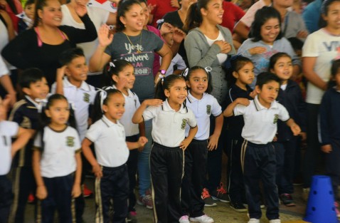  Niños de varios jardines del municipio de Banderilla, en compañía de sus padres participaron en el primer programa Actívate 2019.
