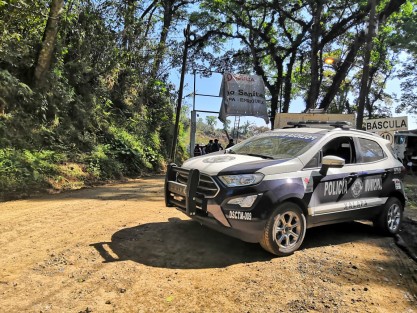 Desde temprana hora, el alcalde de Xalapa, Hipólito Rodríguez, en compañía de fuerzas del orden municipal acudió al relleno sanitario del Tronconal para integrar recuperarlo, ya que acusa a la empresa Veolia de contaminar los alrededores, así como el arroyo San Juan.  