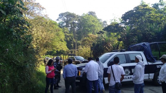 Desde temprana hora, el alcalde de Xalapa, Hipólito Rodríguez, en compañía de fuerzas del orden municipal acudió al relleno sanitario del Tronconal para integrar recuperarlo, ya que acusa a la empresa Veolia de contaminar los alrededores, así como el arroyo San Juan.  