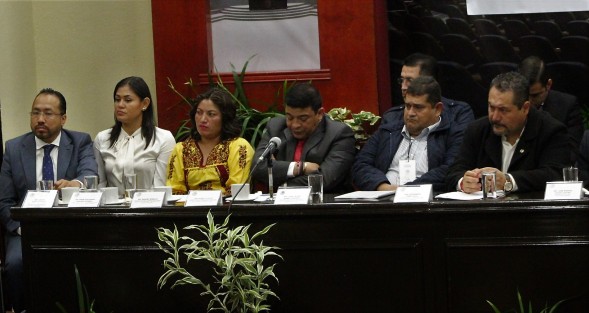 Con la presencia de Senadores, diputados locales, alcaldes y autoridades de gobierno de Oaxaca, Tabasco y Veracruz se realizó el foro regional para una ley de seguridad vial en el Congreso del Estado. 