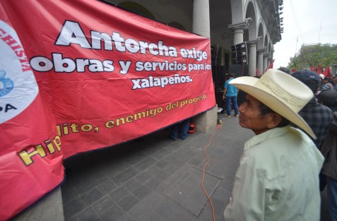 Los reclamos de los antorchistas son los mismos; obras para sus colonias.  