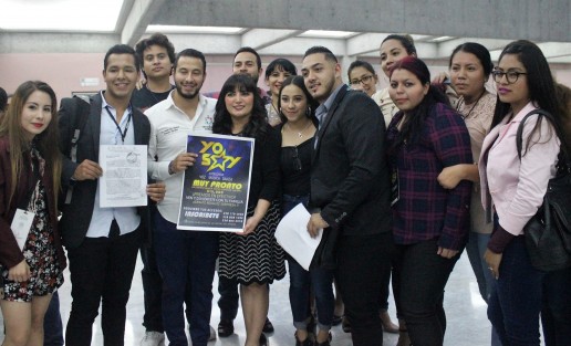 Jóvenes acudieron a los diputados locales para eventos a realizar. Esta es una práctica común a falta de recursos oficiales para múltiples actividades culturales que se dan en Xalapa.
