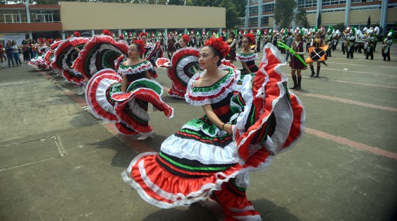 Durante el arranque de colecta, Búhos Marching Band interpretó varias melodías.  