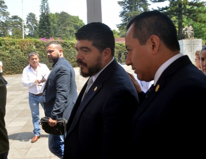 Previo al evento, Zenyanzen Esconbar dijo que no acudió a la cita que tenia en la Fiscalía el día de ayer, ya que se encontraba trabajando, por lo tanto mandó a su abogado. Dijo que hasta el momento no sabe para que lo citaron e invitó al Fiscal a ponerse a trabajar.