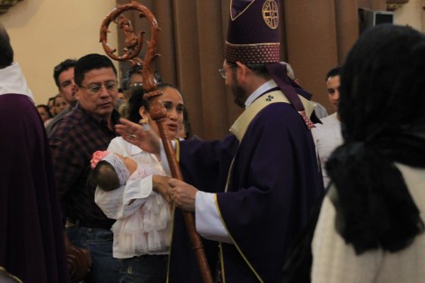 En su homilía dominical, el Arzobispo de Xalapa, Hipólito Reyes Larios, hizo notar que antiguamente el adulterio era fuertemente condenado solamente en las mujeres; ahora es señalado en ambos. 