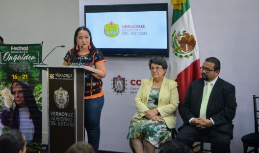 La secretaria de turismo, Xóchitl Arbesí, en compañía de Óscar Espino, director general del festival, anunciaron  el Festival Internacional de la Orquídea. 