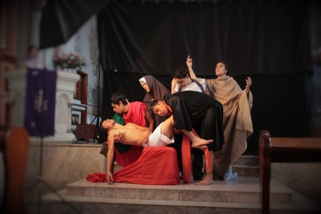 Como parte del Festival de Música y Arte Sacro que se realiza en Xalapa y otras sedes de la región, se presentó el performance </em>Muestra de Cuadros Vivientes</em>, basado en cuadros de Caravaggio y el mexicao Jorge Sánchez Hernández. 