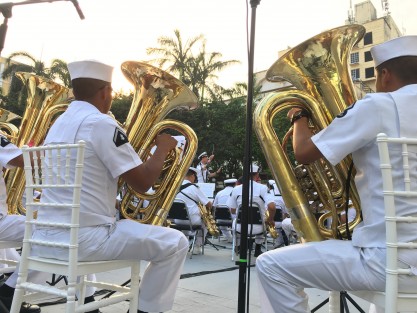 Como parte de la celebración de los 500 años del municipio de Veracruz ejercida como ayuntamiento, la banda sinfónica de la secretaría de Marina Armada de México, se presenta en el zócalo de la ciudad. Evento que se realiza esta noche para deleite de todos los veracruzanos y turistas en esta semana mayor. 