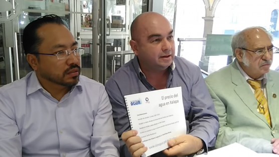 Alejandro de la Madrid Trueba, presidente de la Asociación Civil Salvemos el Agua, en conferencia cafetera dijo que Xalapa es la tercera ciudad del país con tarifas más altas de agua.  