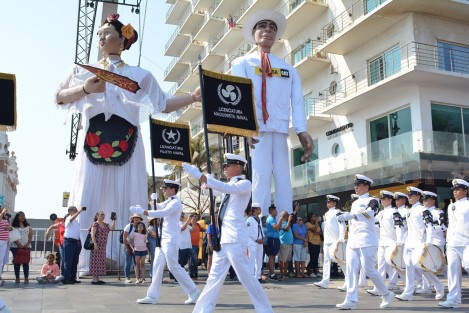  Participaron cadetes de la Heroica Escuela Militar Naval, alumnos de la Escuela Náutica Mercante y elementos de la  Primera Zona Naval Militar y la Banda Sinfónica de la misma.