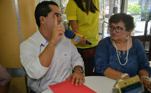 El candidato a la dirigencia estatal del PRI Veracruz, Adolfo Ramírez Arana, acusó la manipulación del padrón de militantes priistas y diversas irregularidades dentro del proceso interno. Pidió hasta la renuncia de su dirigente nacional Claudia Ruiz Massieu.