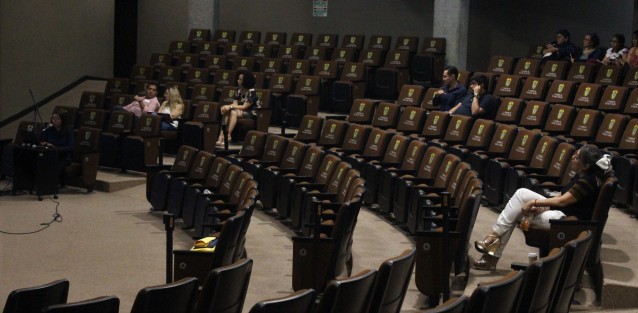 Para obtener la certificación <em>Sujeto Obligado 100% capacitado</em>, servidores públicos de la LXV Legislatura del Congreso del Estado, recibieron el primero de tres cursos impartidos por el Instituto Veracruzano de Acceso a la Información y Protección de Datos Personales (IVAI), aunque come se ve, la asistencia fue casi nula.