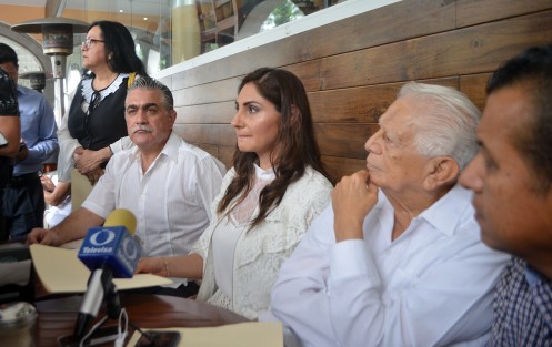 Lillian Zepahua García, presidenta del CDE del PRI en compañía de  Hugo Contreras, delegado del CEN del PRI y Carlos Brito, presidente de la Comisión Estatal de Procesos Internos, en conferencia cafetera anunciaron el proceso interno de renovación de los titulares de la Presidencia y Secretaría General para el periodo 2019-2023. 