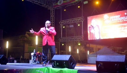 Con la quema del Fiscal Winckler como el Mal Humor, inició el Carnaval de la Feria de la Pesca en Alvarado, con miles de asistentes que disfrutaron de la música, los fuegos pirotécnicos y la presentación del comediante Johnny Cantarell, en el escenario instalado en el bulevar ribereño.