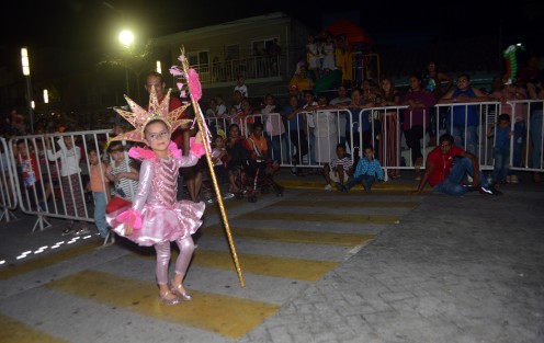Este jueves fue la coronación oficial de la Corte Infantil del Carnaval de la Feria de la Pesca 2019, en Alvarado, Veracruz. El alcalde Bogar Ruiz y su esposa Mayra Ramón Hernández fueron los testigos de honor de este gran evento familiar realizado en el malecón ribereño de esta ciudad