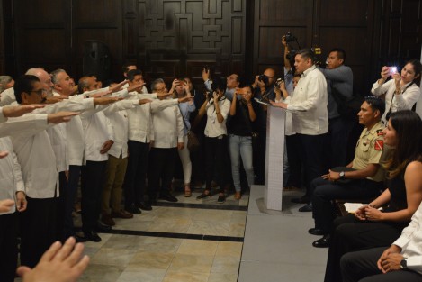 Siguiendo con los festejos de los 500 años del primer ayuntamiento de América, En la sala de cabildo  del ayuntamiento de veracruz,  Se llevó cabo la Toma de Protesta del
Consejo Directivo de Canaco  2019-2020, en donde estuvo presente el Secretario General de la CANACO Servytur de México, Enrique Octavio García Méndez.  