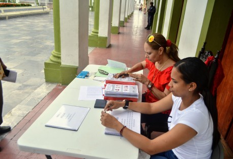Este domingo se llevó a cabo la votación interna del Partido Revolucionario Institucional, para designar al nuevo dirigente estatal. En municipios como el de Alvarado,  se notó escasa participación de sus militantes.