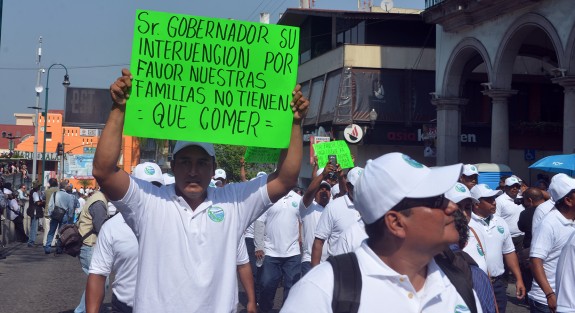 Previo al desfile conmorativo el Ejecutivo estatal indicó que su gobierno respeta los derechos de los trabajadores y le apuesta a la productividad. 