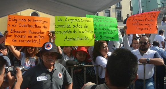 Previo al desfile conmorativo el Ejecutivo estatal indicó que su gobierno respeta los derechos de los trabajadores y le apuesta a la productividad. 