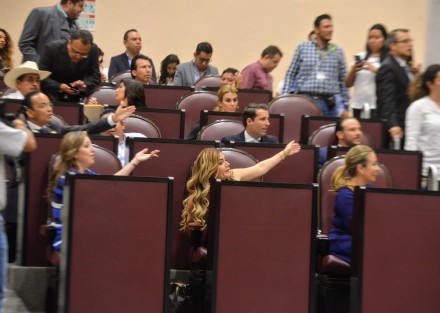 Primera Sesión Ordinaria. Segundo Periodo de Sesiones Ordinarias. Primer Año de Ejercicio Constitucional. LXV Legislatura. 

