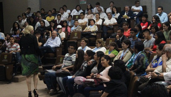 En el Congreso del Estado se llevó a cabo el Simposium Por la Vida, La Familia y Las Libertades Individuales, acompañado por exposiciones alusivas al tema.