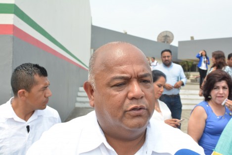 El secretario de Gobierno, Eric Cisneros, acusó que el fiscal Jorge Winckler mantuvo por casi dos años, 150 órdenes de aprehensión, misma que durante ese tiempo no fueron subidas a la Plataforma México. 