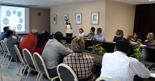 Funcionarios del Congreso del Estado de Veracruz, a través la Unidad de Transparencia, a cargo de la licenciada Liliana López Coronado, continúan su capacitación para obtener la certificación <em>Sujeto Obligado 100% capacitado</em> y convertirse en el tercero de los 411 sujetos obligados de Veracruz, en obtener la certificación.