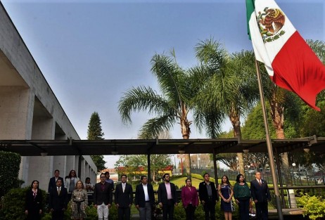 En la explanada principal del Congreso de Veracruz, el grupo legislativo mixto, MC-PRD, conmemoró este martes, la Batalla de Puebla. 