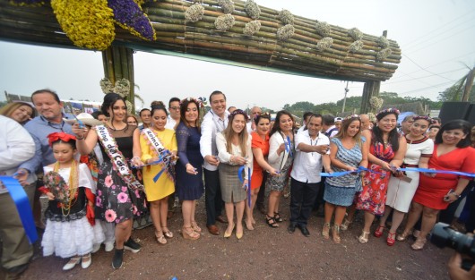 Este jueves 9 de mayo, quedó formalmente inaugurada la Feria Internacional del Café y La Orquídea de Coatepec. El presidente municipal, Luis Enrique Fernández Peredo, junto a invitados especiales como legisladores y alcaldes de la región, fue quien encabezó los festejos que estarán hasta el 19 de mayo. 
