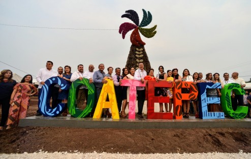Este jueves 9 de mayo, quedó formalmente inaugurada la Feria Internacional del Café y La Orquídea de Coatepec. El presidente municipal, Luis Enrique Fernández Peredo, junto a invitados especiales como legisladores y alcaldes de la región, fue quien encabezó los festejos que estarán hasta el 19 de mayo. 