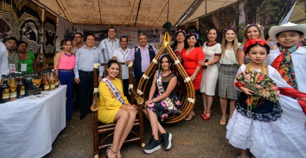 Este jueves 9 de mayo, quedó formalmente inaugurada la Feria Internacional del Café y La Orquídea de Coatepec. El presidente municipal, Luis Enrique Fernández Peredo, junto a invitados especiales como legisladores y alcaldes de la región, fue quien encabezó los festejos que estarán hasta el 19 de mayo.  