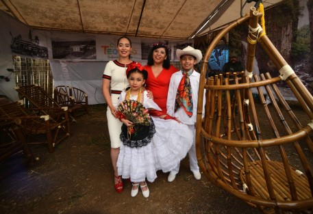 Este jueves 9 de mayo, quedó formalmente inaugurada la Feria Internacional del Café y La Orquídea de Coatepec. El presidente municipal, Luis Enrique Fernández Peredo, junto a invitados especiales como legisladores y alcaldes de la región, fue quien encabezó los festejos que estarán hasta el 19 de mayo.  
